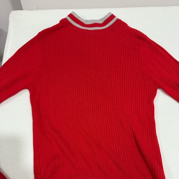 Top - Picture 1 of 2